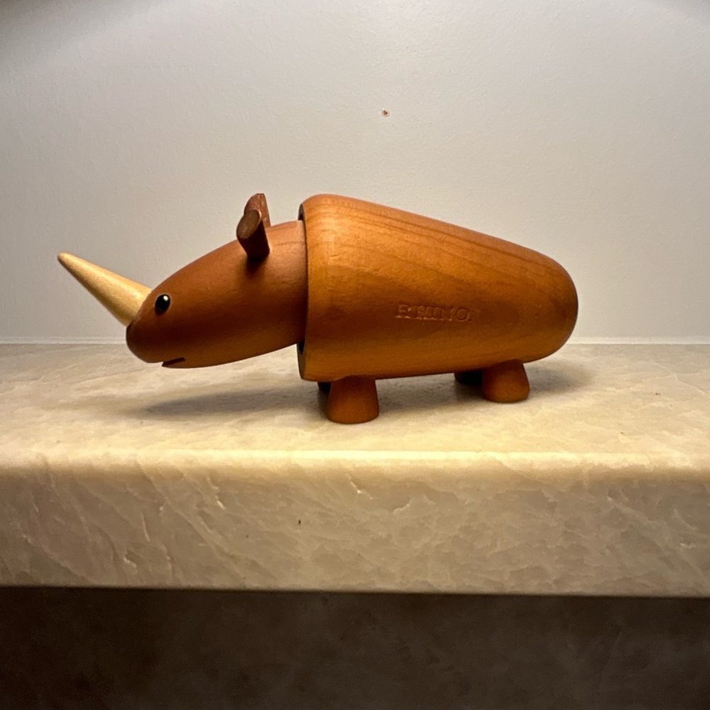 Senshukai Royal Pet Wooden Rhino Figure – Vintage Japanese Toy w/ Original Card - Picture 4 of 8